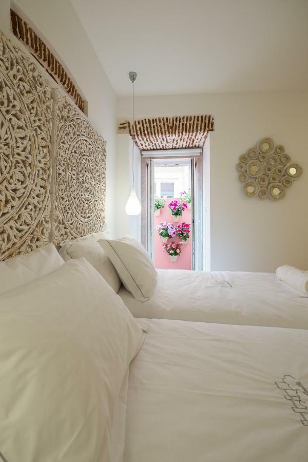 Sunshine House - Exclusive Apartment - Home By The Castle ลิสบอน ภายนอก รูปภาพ