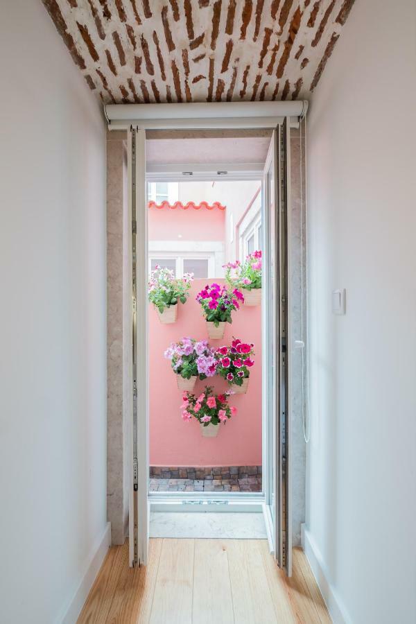 Sunshine House - Exclusive Apartment - Home By The Castle ลิสบอน ภายนอก รูปภาพ