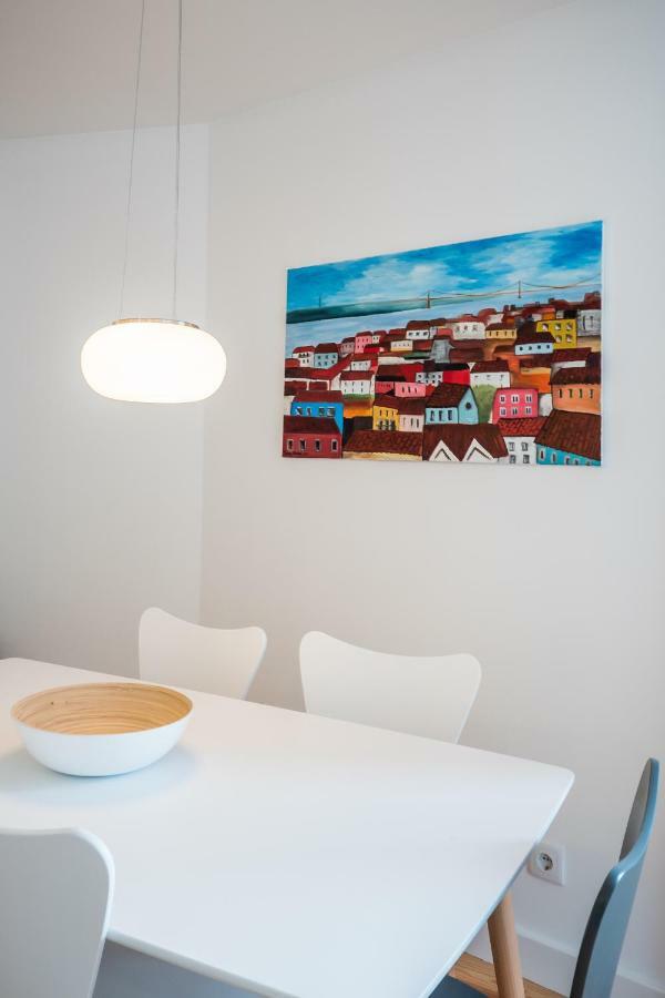 Sunshine House - Exclusive Apartment - Home By The Castle ลิสบอน ภายนอก รูปภาพ